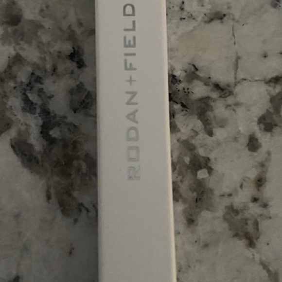 Rodan + Fields Cream Product - Picture 2 of 2